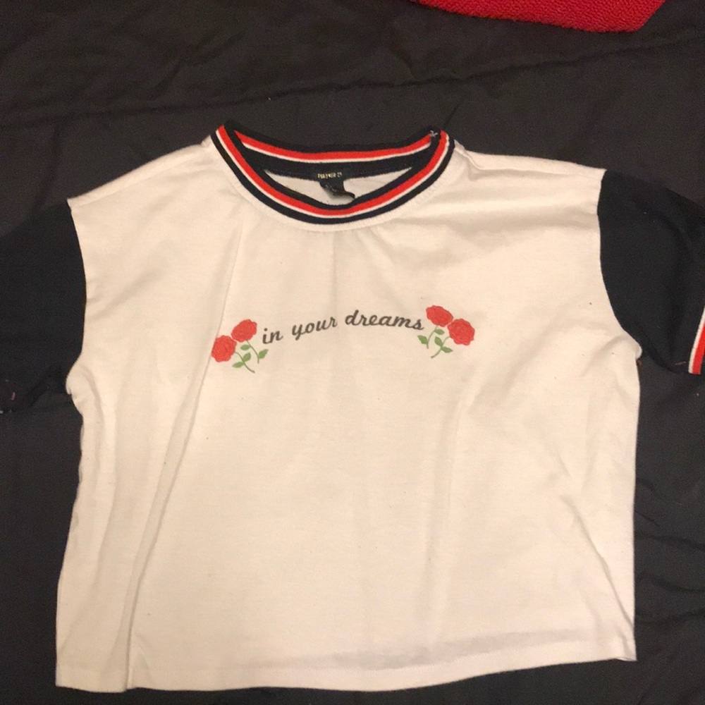 Crop top tee